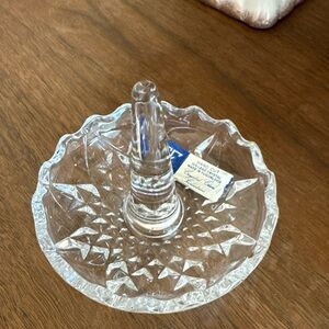 Vintage lead crystal ring holder, made in Yugoslavia Excellent condition